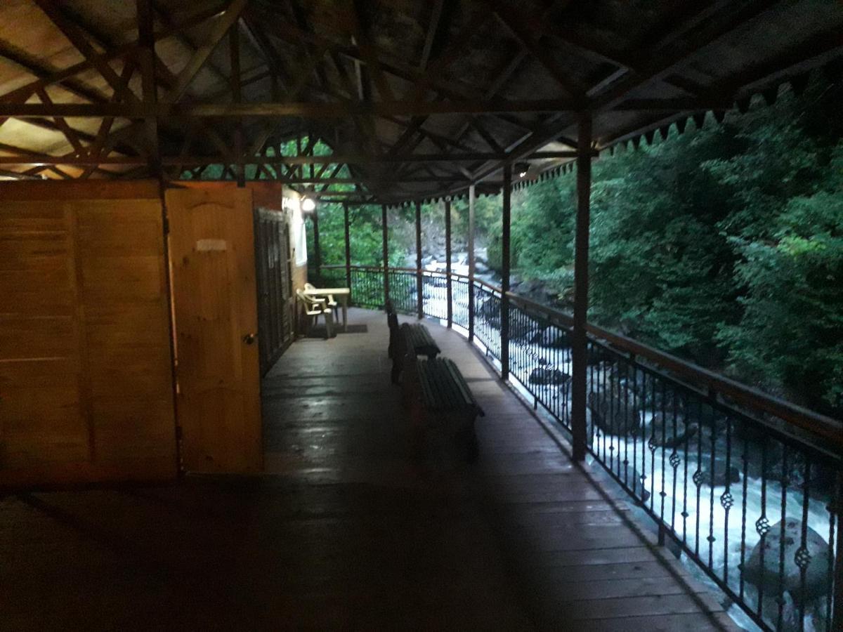 אוצ'מצ' Guest House Polnaya Chasha מראה חיצוני תמונה